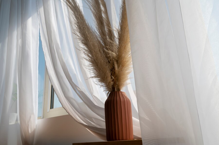 窗簾是一種用於遮擋窗戶的裝飾物品